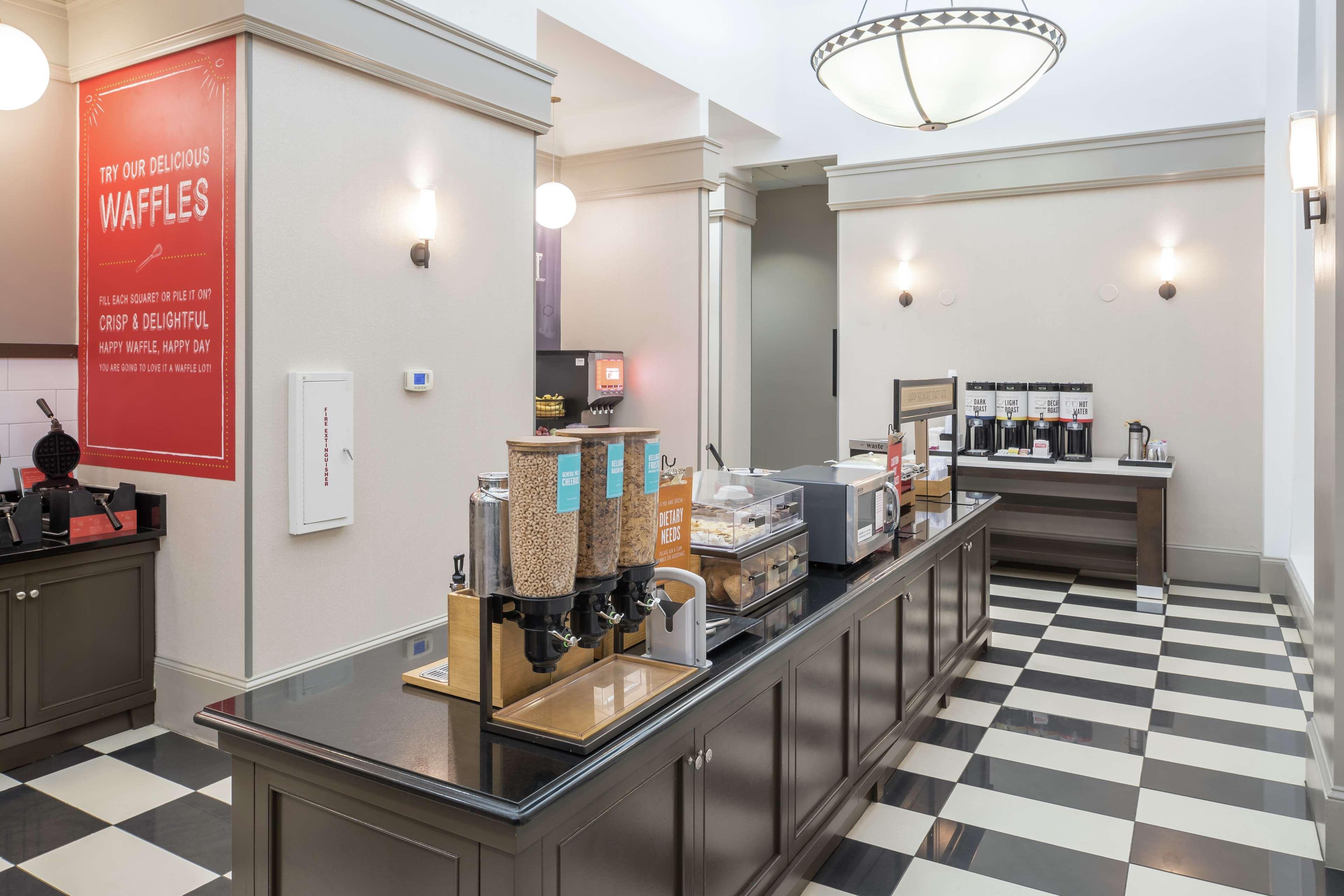 Hampton Inn & Suites Atlanta-Downtown Zewnętrze zdjęcie